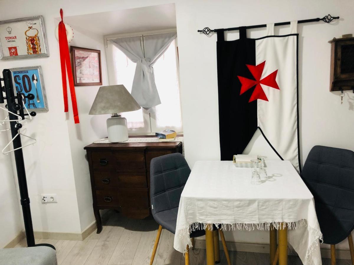 Villa Pe Do Castelo Casinha - Pet Friendly & Garage Tomar Esterno foto